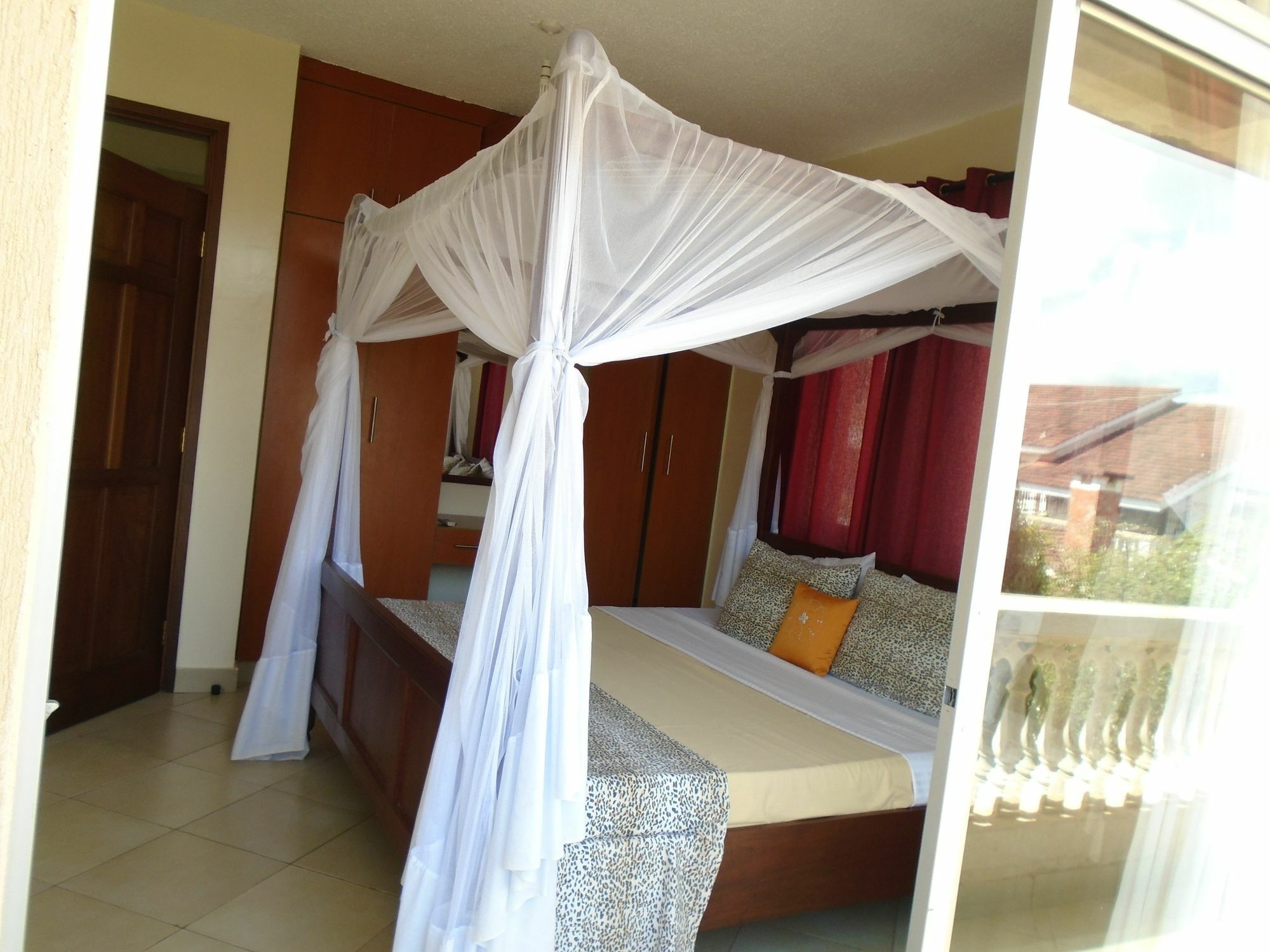 Pawenzi Serviced Apartments Mombaça Exterior foto